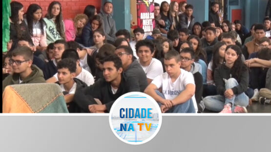 Escola comemora folclore em grande estilo