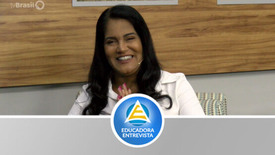 Vereadora se emociona nos Estúdios Educadora