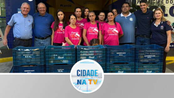 Empresa faz entrega de donativos