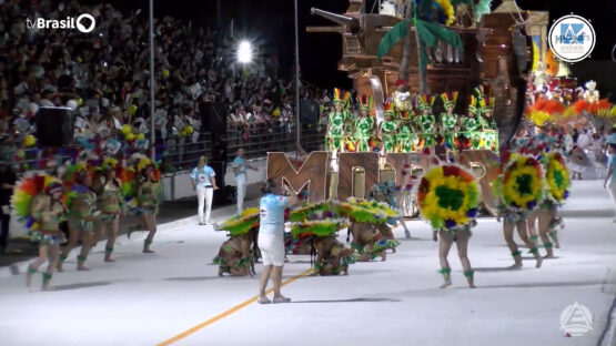 Desfile do GRESUM 2026